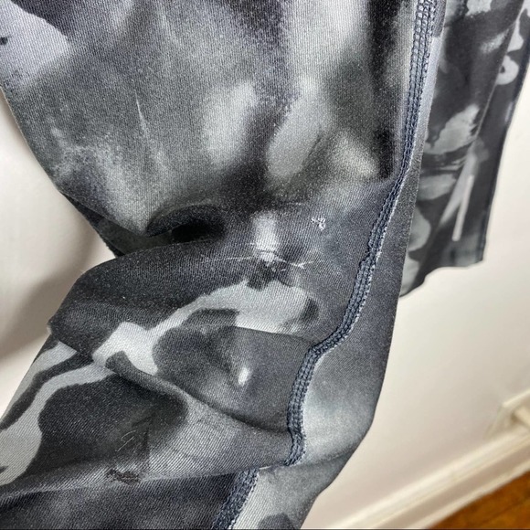 Nike Running Black and Grey Capri Leggings - Picture 5 of 8